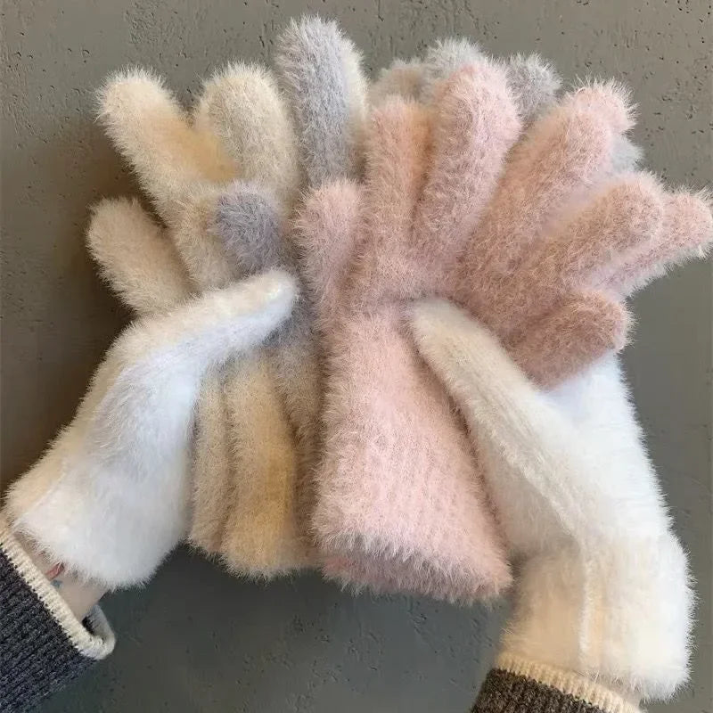SoftAura Knit Gloves