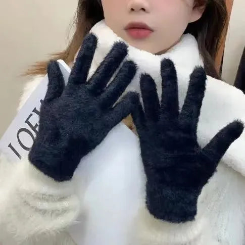 SoftAura Knit Gloves